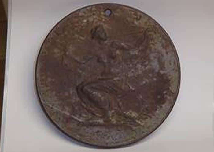 1905-world-fair-medal-found-3