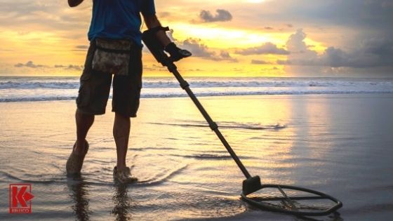 Saltwater And Beach Metal Detecting